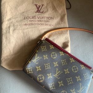 Louis Vuitton shoulder bag